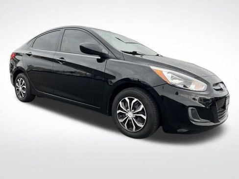 Used 2017 Hyundai Accent SE image 6