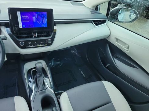 Used 2023 Toyota Corolla LE image 16