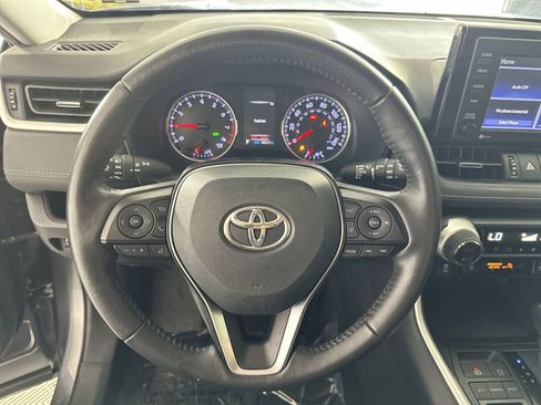 Used 2021 Toyota RAV4 XLE Premium FWD image 14