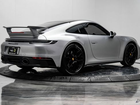 Used 2024 Porsche 911 Carrera GTS image 16
