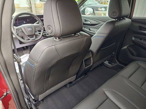 Used 2024 Buick Envista Sport Touring w/ Convenience I Package image 31