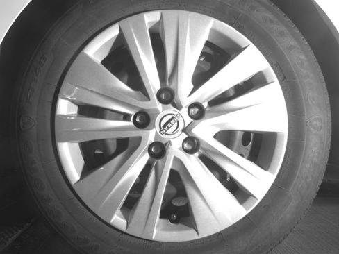 Used 2025 Nissan Sentra S FWD image 17