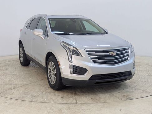 Used 2017 Cadillac XT5 Luxury w/ Driver Awareness Package image 7