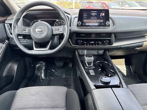 Certified 2023 Nissan Rogue SV image 17