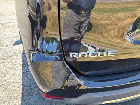 Used 2020 Nissan Rogue S AWD/4WD image 6
