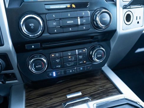 Used 2018 Ford F150 Lariat image 17