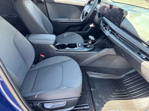 Certified 2025 Kia K4 FWD image 9
