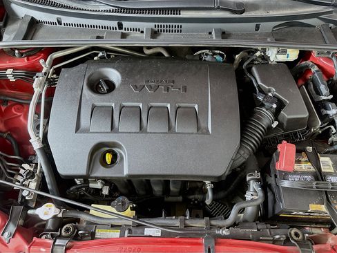 Used 2018 Toyota Corolla SE image 29