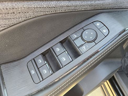 Used 2023 Nissan Rogue SV AWD/4WD image 14