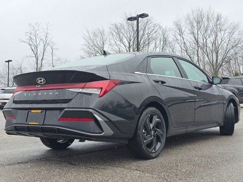 New 2026 Hyundai Elantra SEL Sport Premium FWD image 16