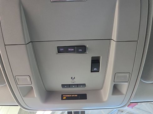 Used 2018 Chevrolet Silverado 1500 LT w/ All Star Edition image 25