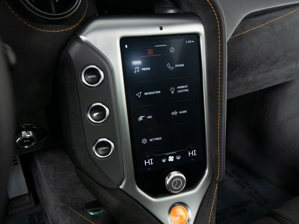 Used 2025 McLaren 750S RWD image 20