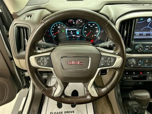 Used 2017 GMC Canyon SLT w/ Driver Alert Package image 4