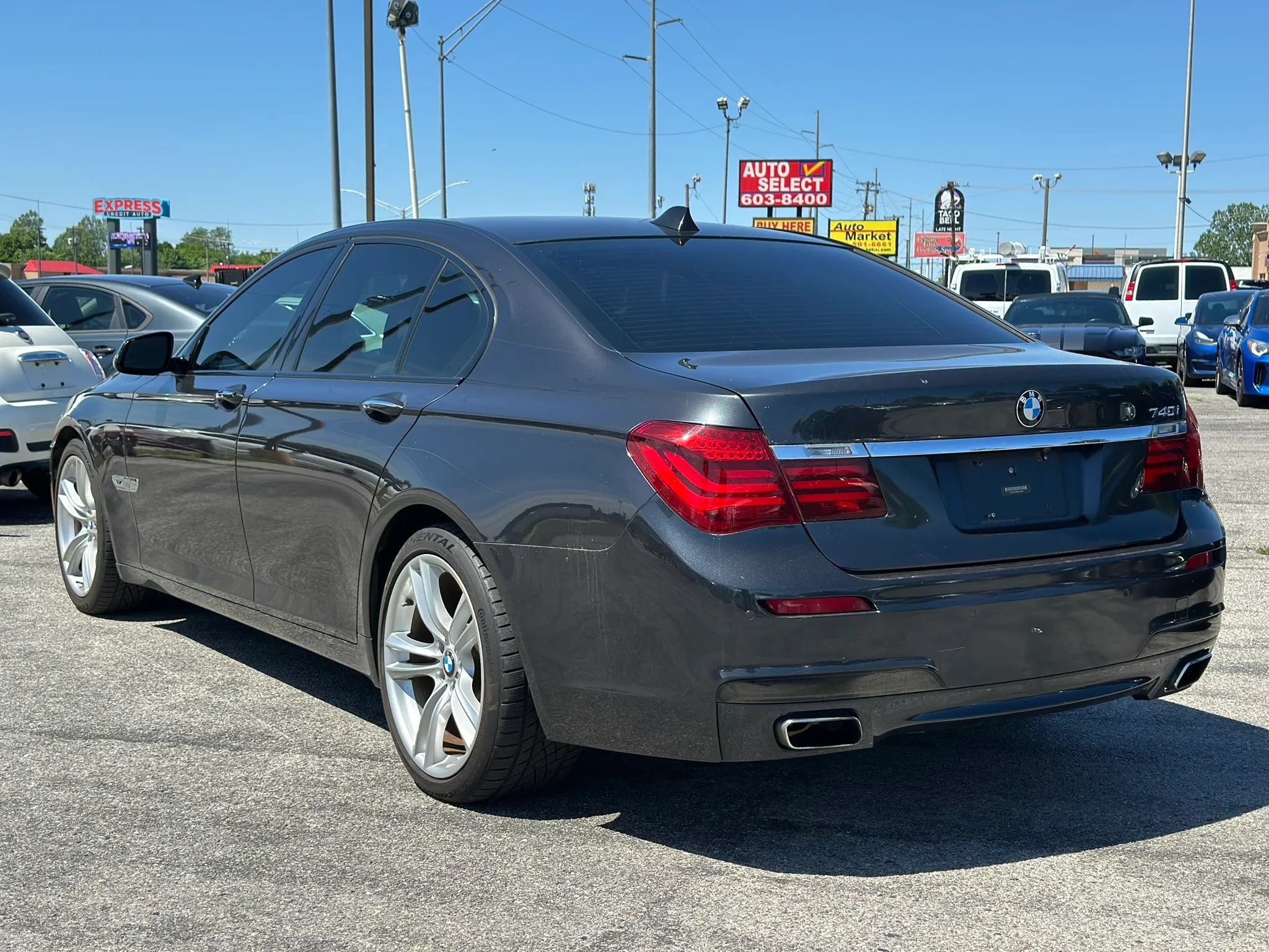 Used 2013 BMW 740i RWD image 9