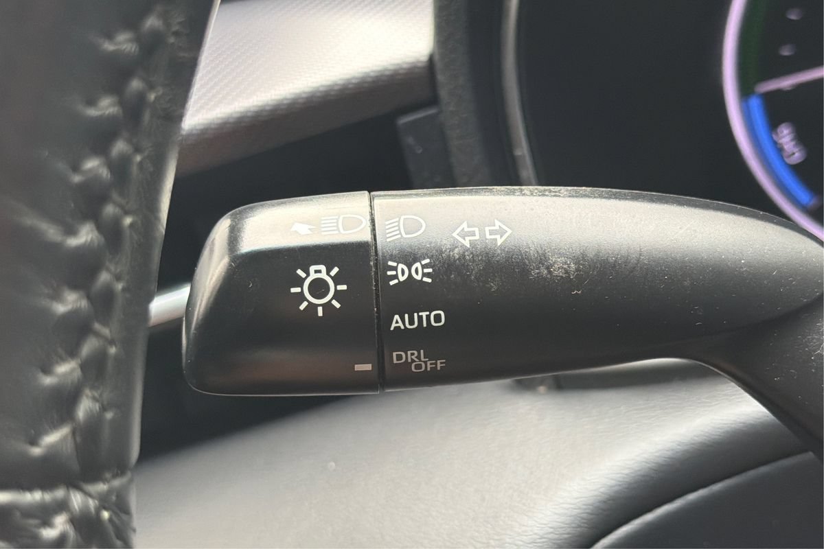 Used 2022 Toyota Avalon XSE FWD image 18