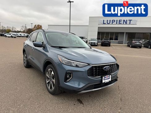 Certified 2023 Ford Escape Platinum image 1