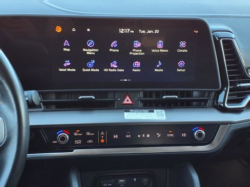 Used 2023 Kia Sportage EX image 15