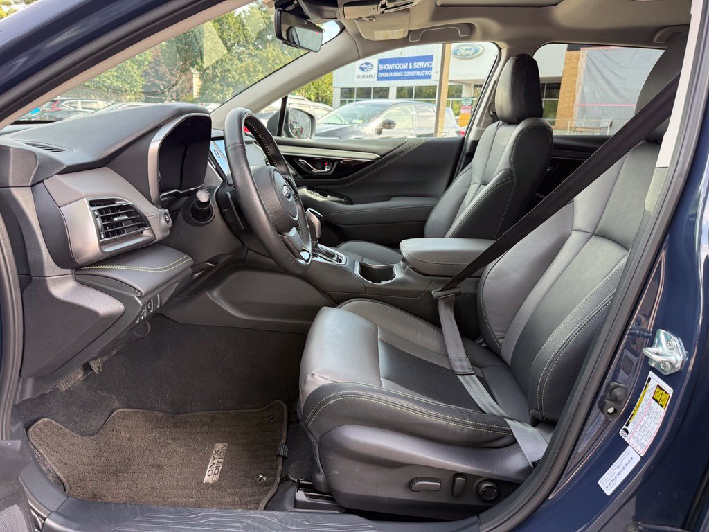 Certified 2025 Subaru Outback Onyx Edition AWD/4WD image 21