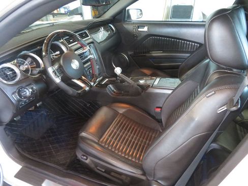 Used 2010 Ford Mustang Shelby GT500 RWD image 19