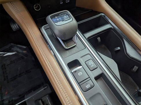 Used 2022 Nissan Pathfinder Platinum w/ Cargo Package image 28