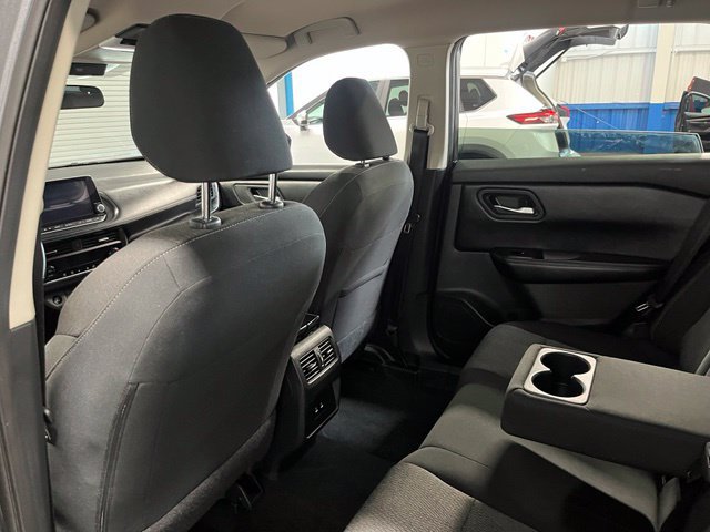Used 2025 Nissan Rogue SV AWD/4WD image 18