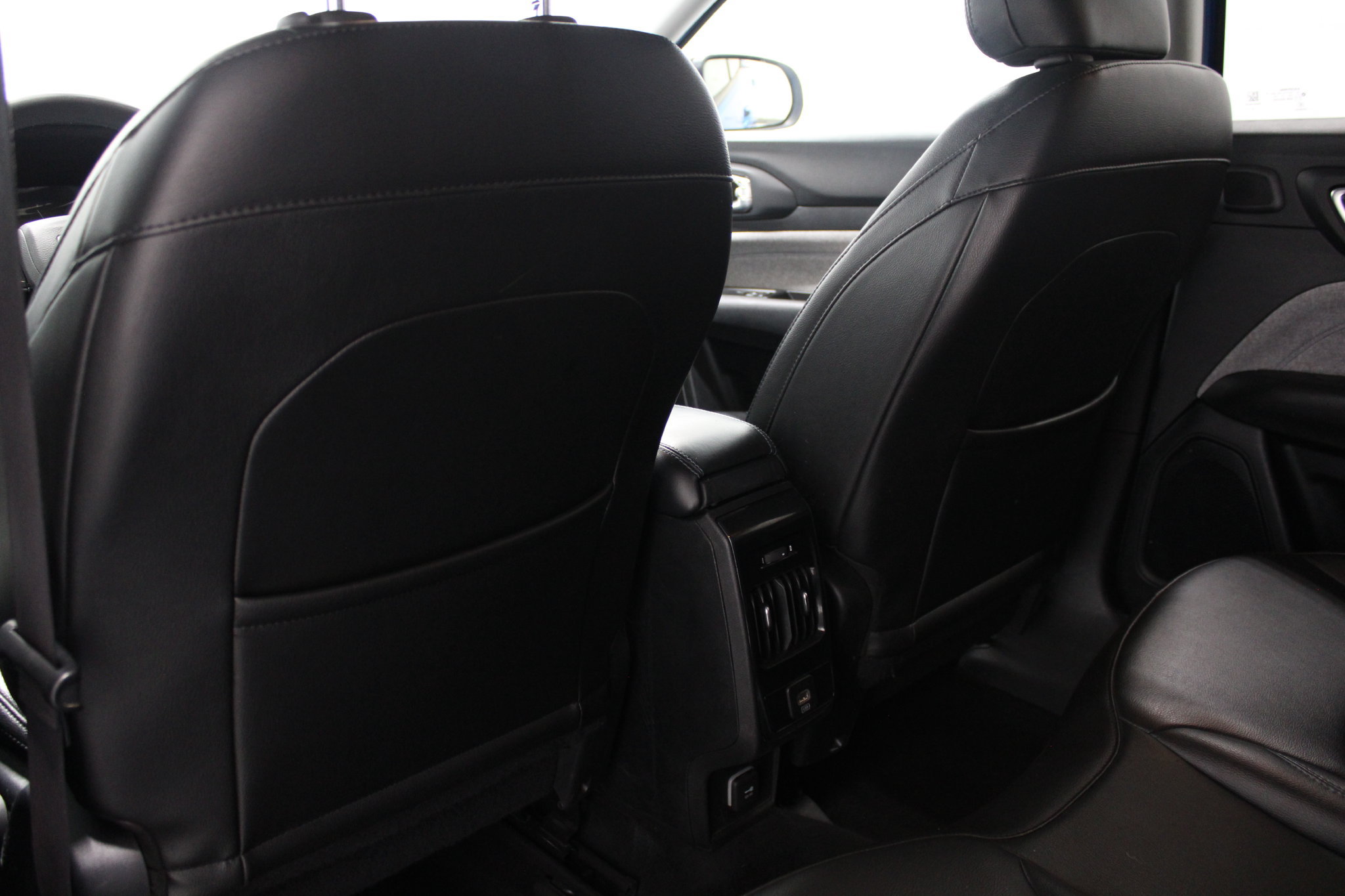Used 2022 Jeep Compass Latitude w/ Sun and Sound Group FWD image 15