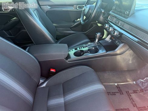 Used 2024 Honda Civic Sport image 31