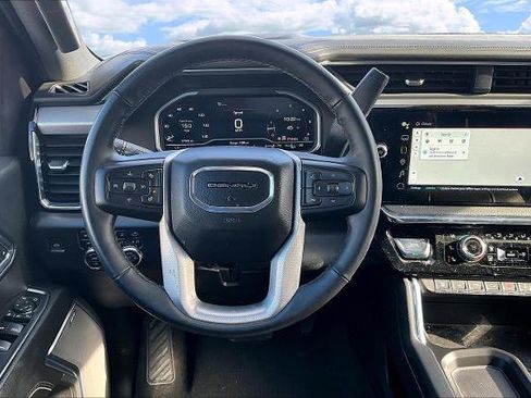 Used 2024 GMC Sierra 3500 Denali w/ Denali Reserve Package image 9