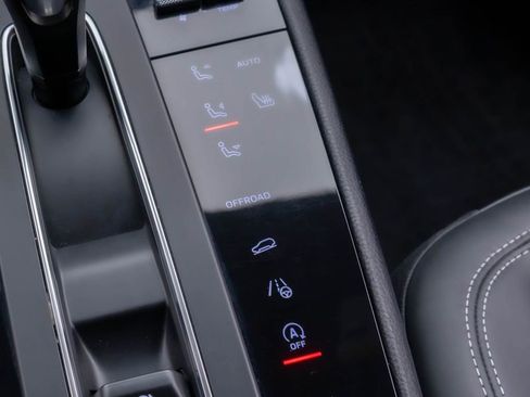 Used 2022 Porsche Macan S image 27