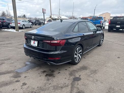 Used 2021 Volkswagen Jetta GLI image 3