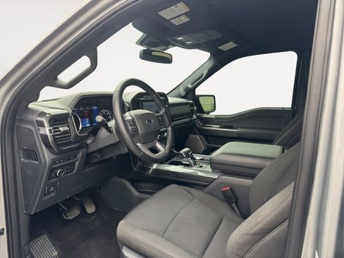 Used 2022 Ford F150 XLT w/ Equipment Group 302A High image 9