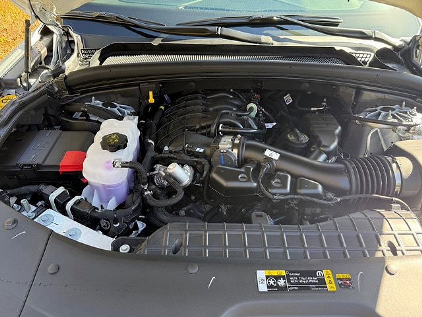 Used 2025 Jeep Grand Cherokee Altitude AWD/4WD image 9