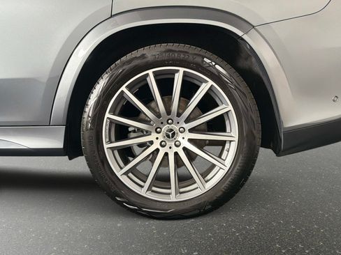 Used 2025 Mercedes-Benz GLS 450 4MATIC w/ AMG Line Exterior image 12