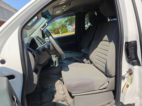 Used 2014 Nissan Frontier S w/ S Preferred Package RWD image 18