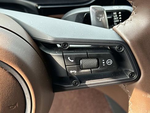 Used 2023 Porsche Panamera image 26