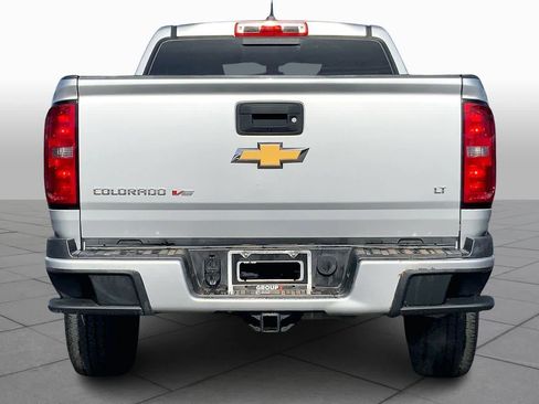 Used 2018 Chevrolet Colorado LT w/ LT Convenience Package image 5