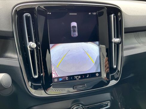 Used 2023 Volvo C40 P8 Recharge Ultimate w/ Protection Package Premier image 24