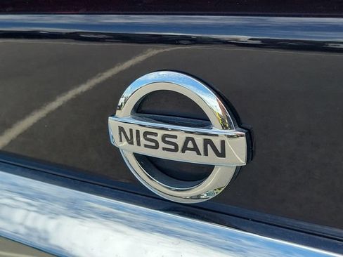 Used 2016 Nissan Maxima Platinum w/ Interior Lighting Package FWD image 8