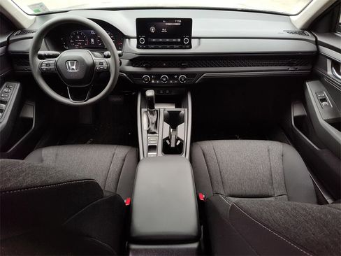 Used 2025 Honda Accord LX image 27