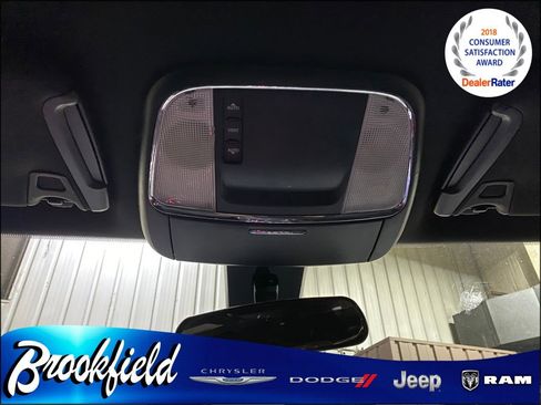 Used 2020 Dodge Charger SXT w/ Leather Interior Group image 29