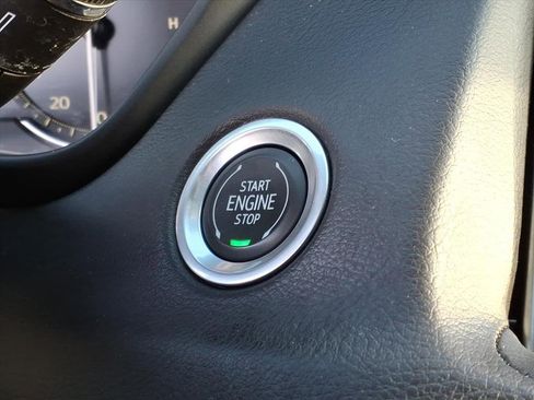 Used 2023 Cadillac XT4 Sport image 23