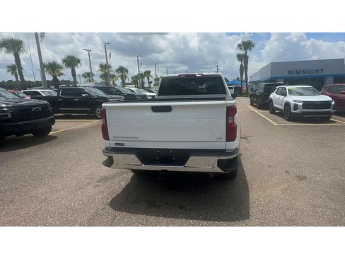Used 2025 Chevrolet Silverado 2500 LT w/ Convenience Package AWD/4WD image 3