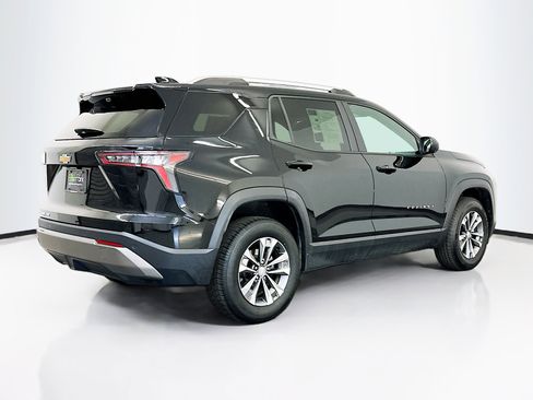 Used 2025 Chevrolet Equinox LT w/ Convenience Package II image 9