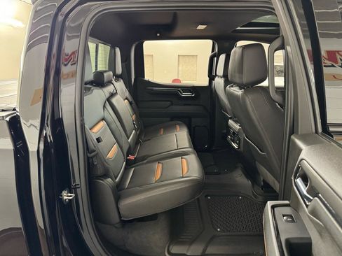 Used 2024 GMC Sierra 1500 AT4 w/ Technology Package image 41