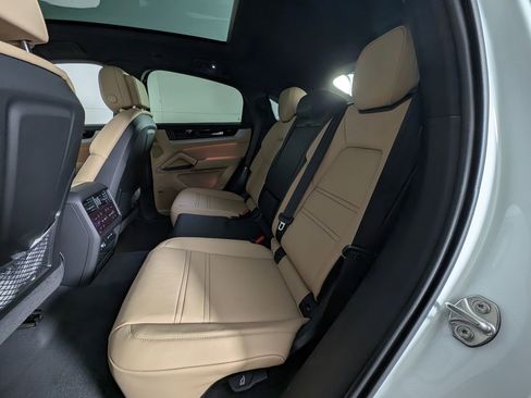 New 2026 Porsche Cayenne image 23