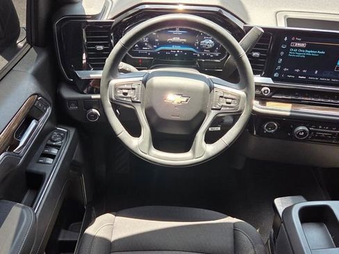 Used 2023 Chevrolet Silverado 1500 LT w/ Protection Package RWD image 6
