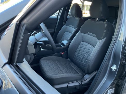 Used 2025 Nissan Kicks SV image 14