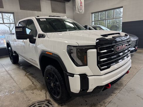 New 2026 GMC Sierra 2500 AT4 image 3