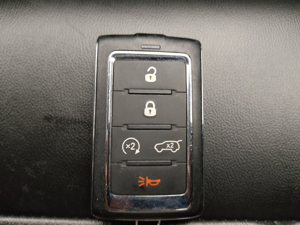 Used 2023 Jeep Grand Cherokee L Limited AWD/4WD image 32