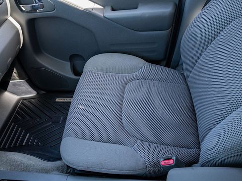 Used 2017 Nissan Frontier SV w/ SV Value Truck Package image 28